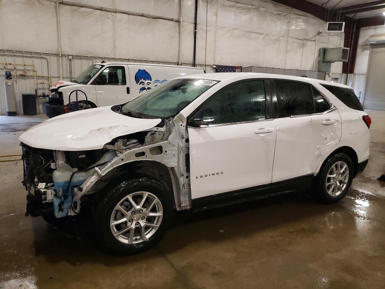 Salvage Chevrolet Equinox Image