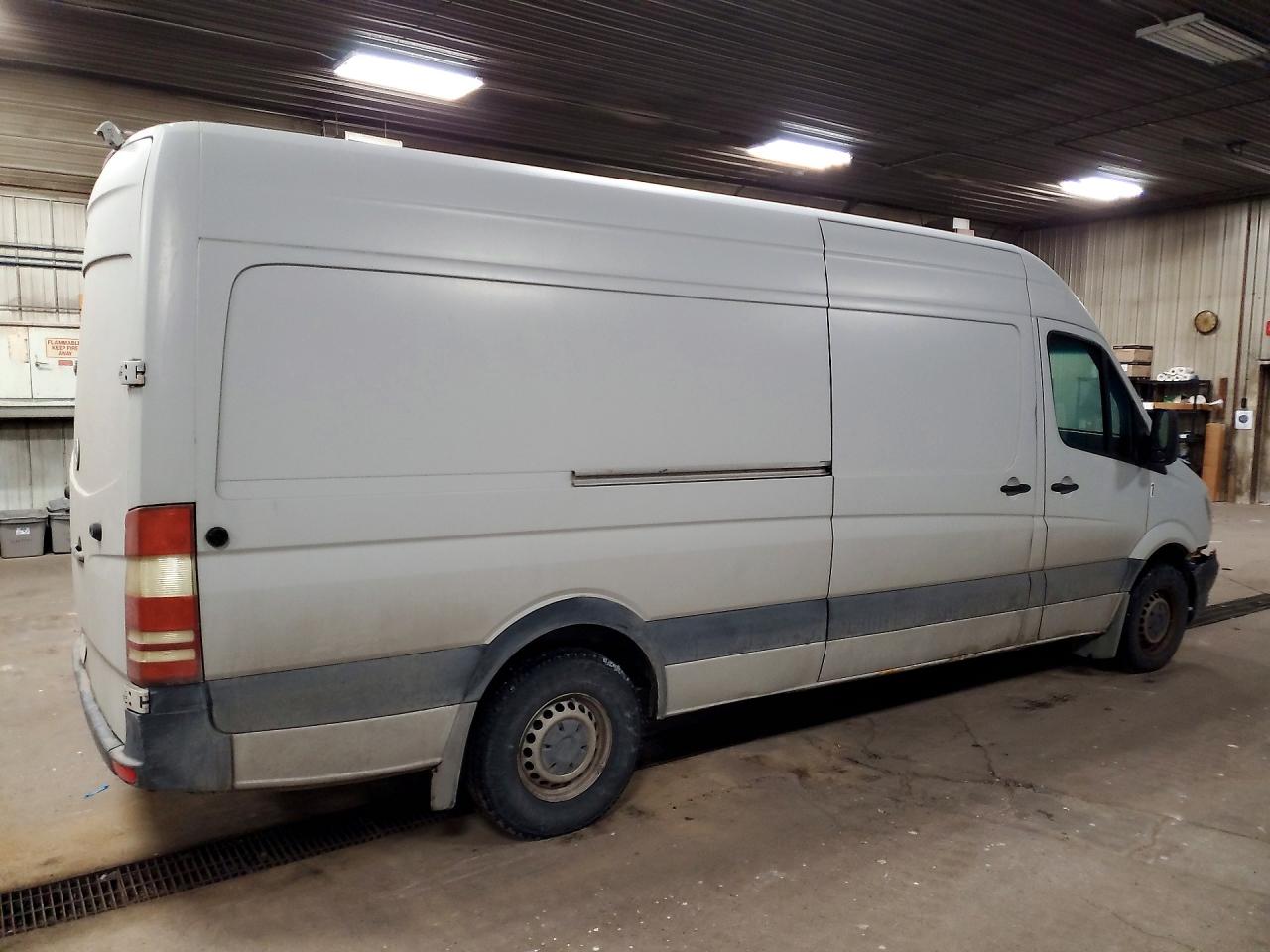 Mercedes-Benz Sprinter 2500