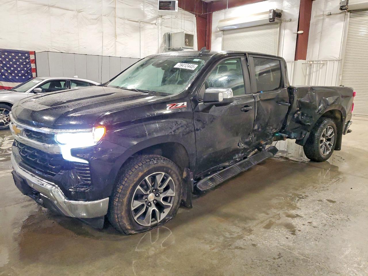 Salvage Chevrolet Silverado Image