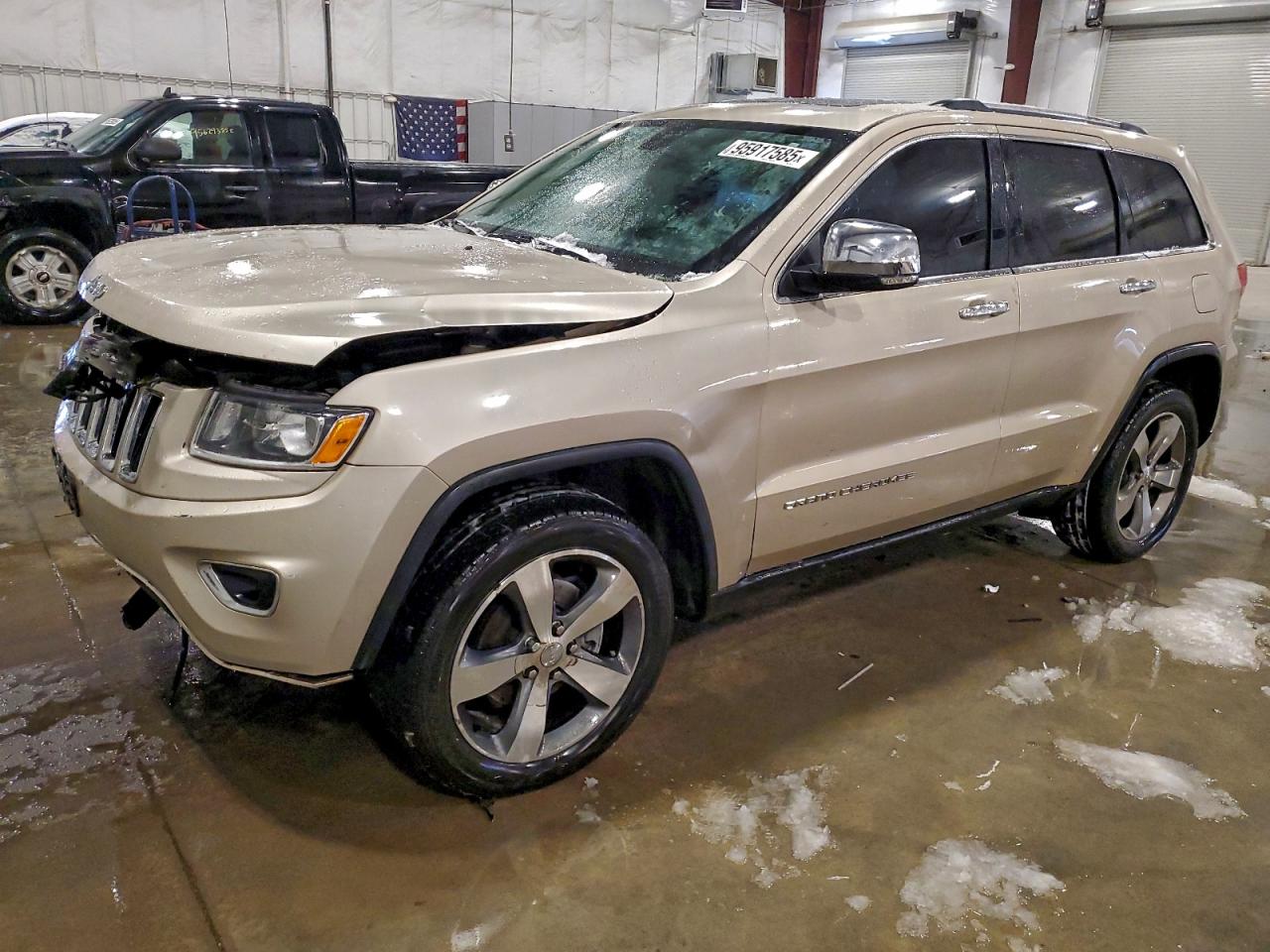Salvage Jeep Grand Cherokee Image