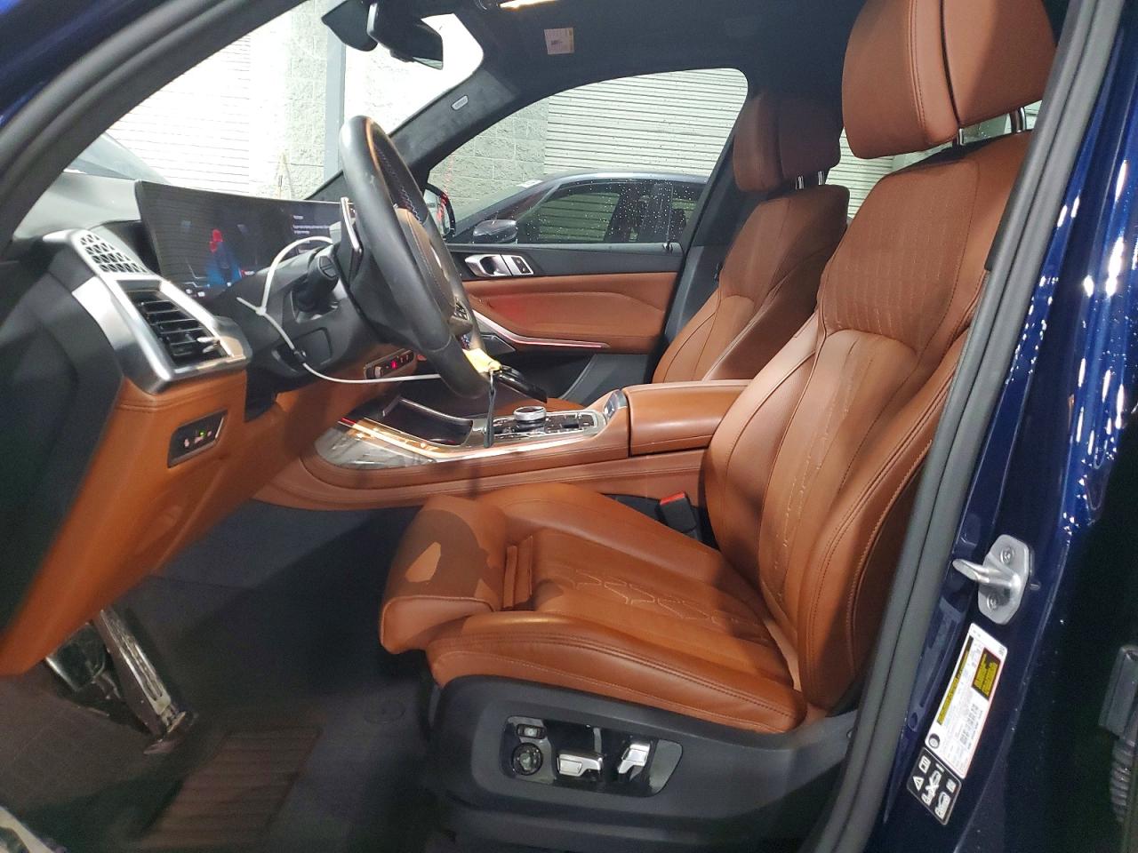 BMW X Series M60i