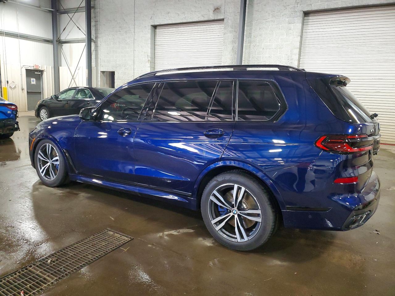 BMW X Series M60i