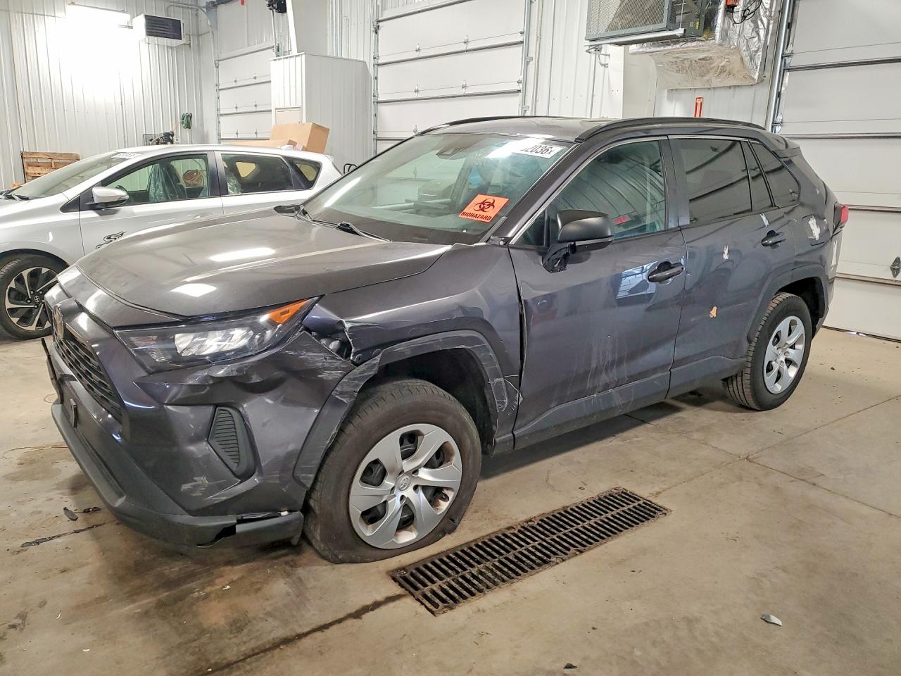 Salvage Toyota RAV4 Image