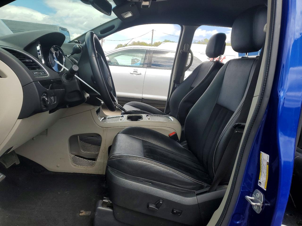 Dodge Caravan Sxt