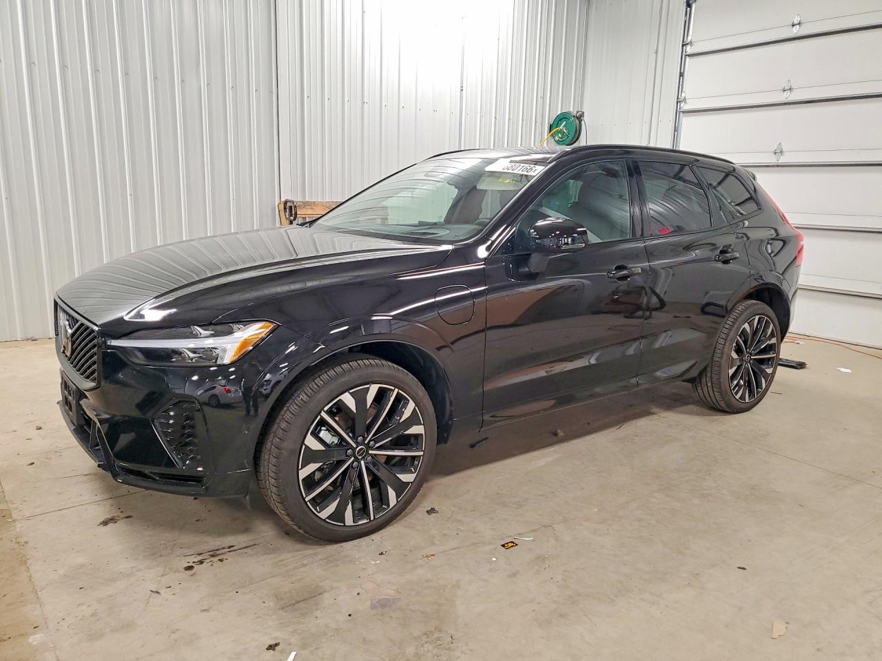 Salvage Volvo XC60 Image