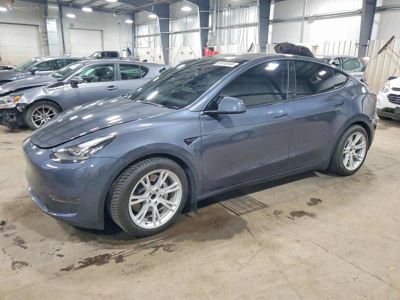 Salvage Tesla Model Y Image
