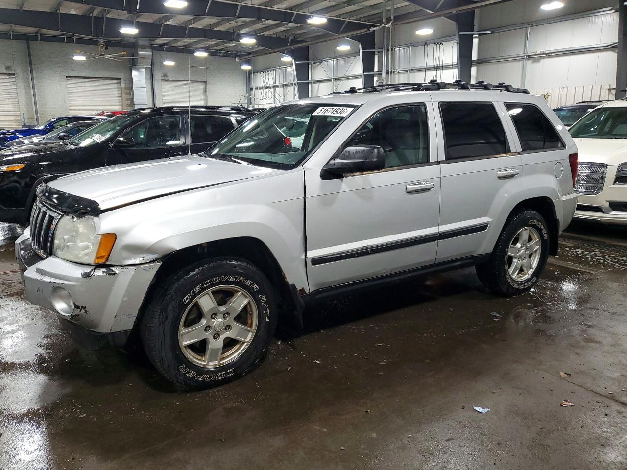 Salvage Jeep Grand Cherokee Image