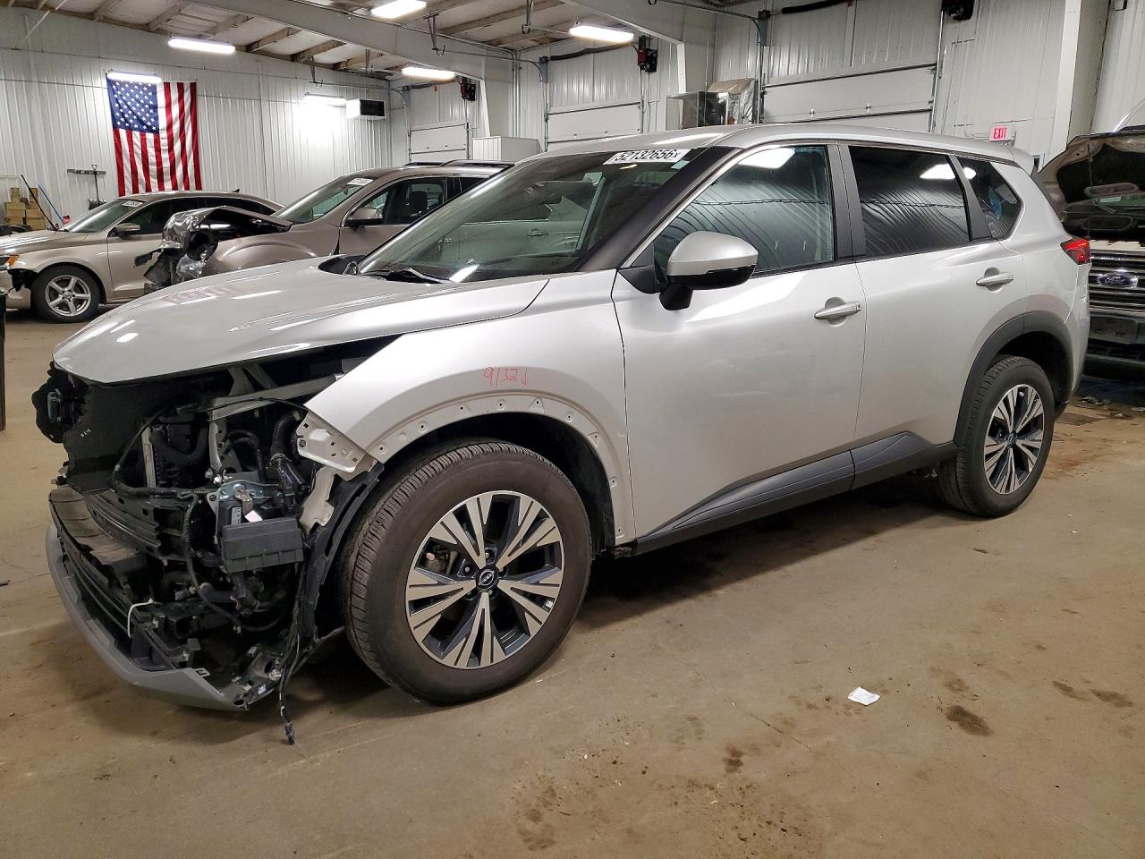 Salvage Nissan Rogue Image
