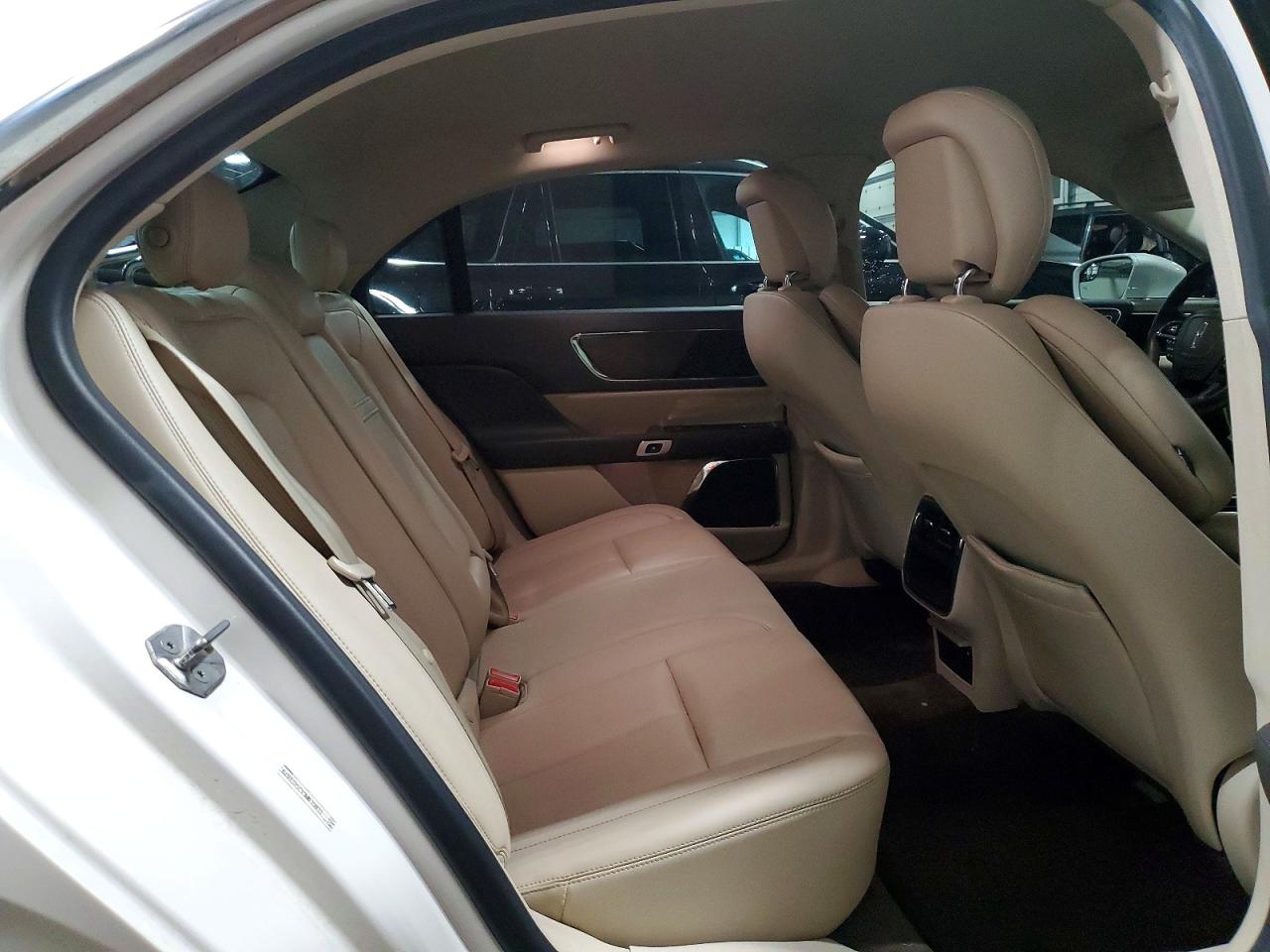 Lincoln Continental Premiere