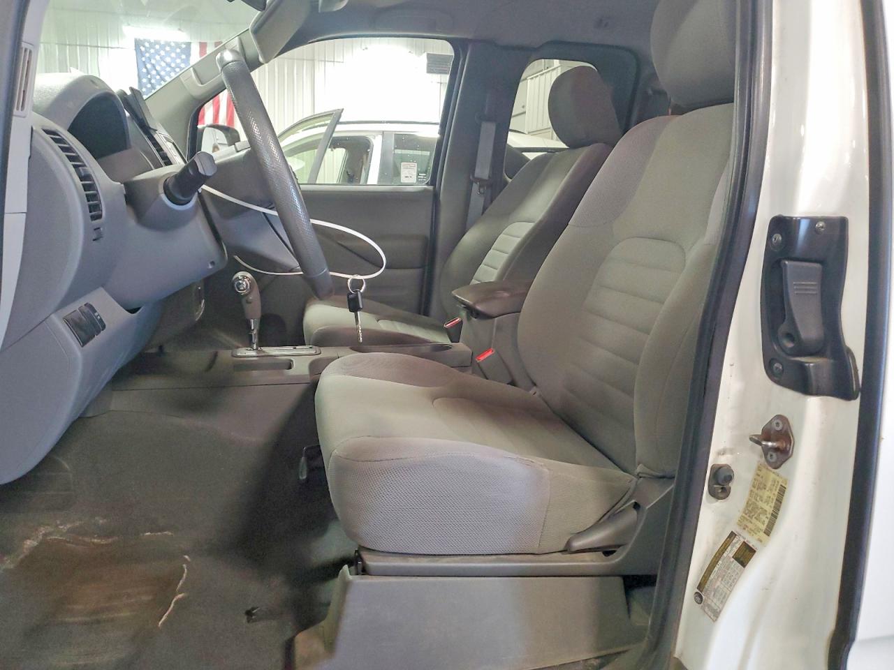 Nissan Frontier S