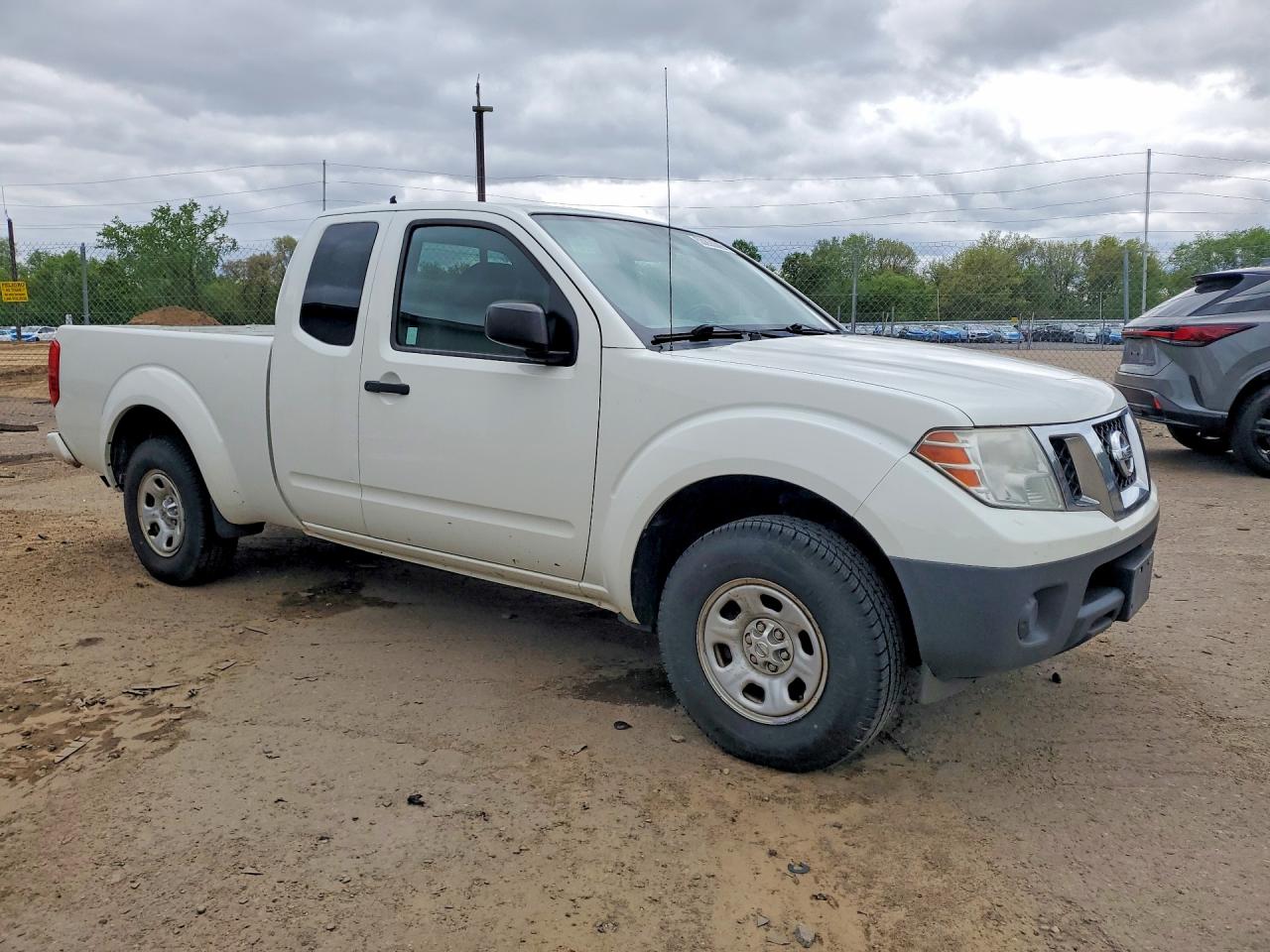 Nissan Frontier S