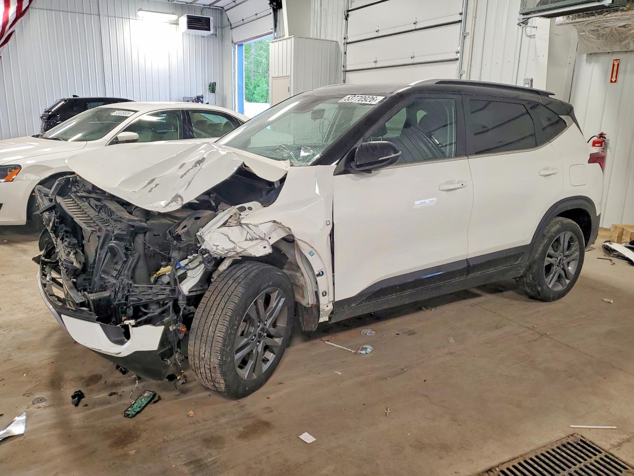 Salvage Kia Seltos Image