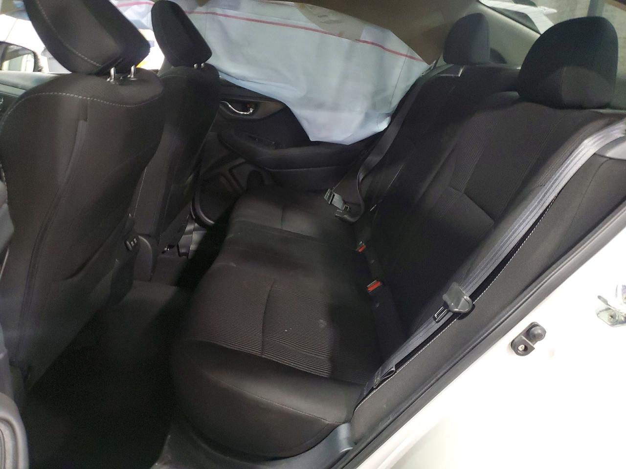 Subaru Legacy Premium