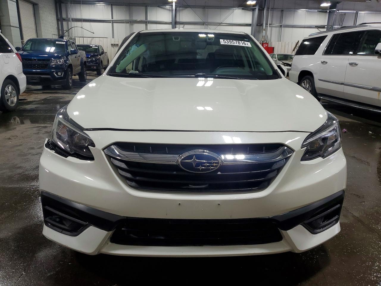 Subaru Legacy Premium