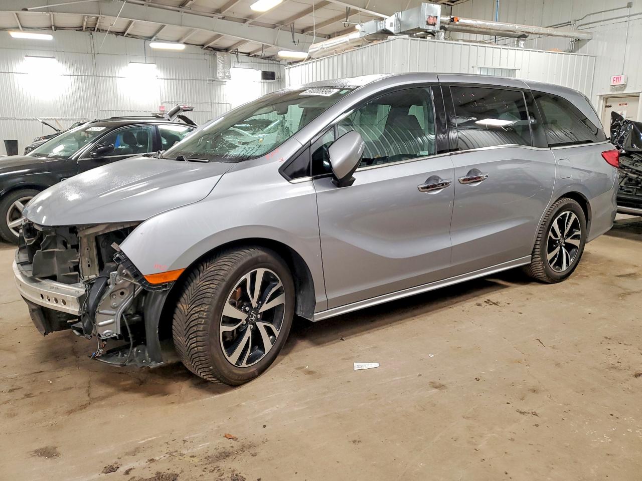 Salvage Honda Odyssey Image