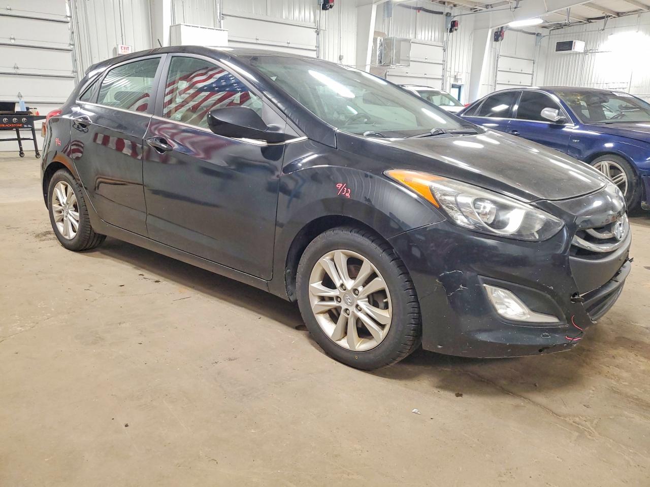 Hyundai ELANTRA Base