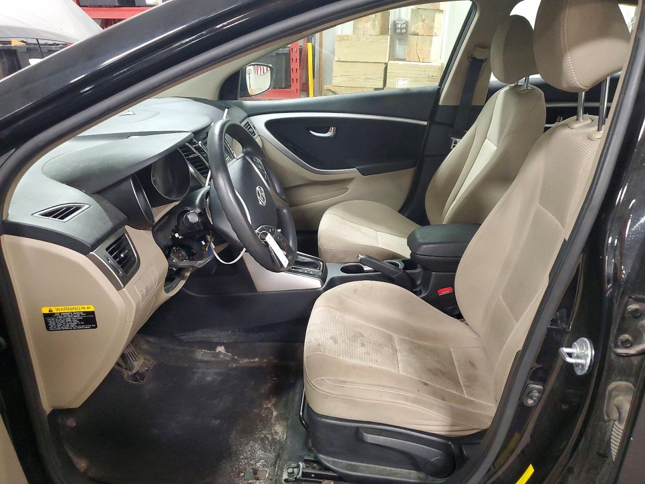 Hyundai ELANTRA Base