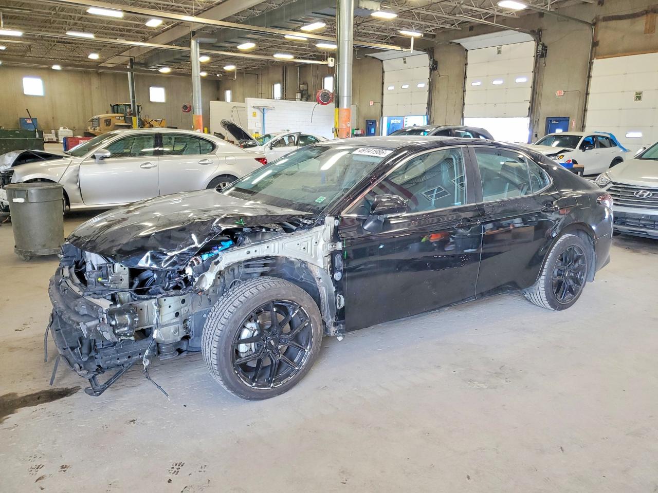 Salvage Toyota Camry Image