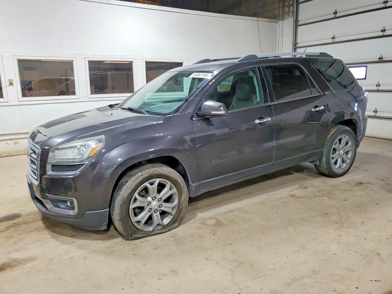 Salvage GMC Acadia Image