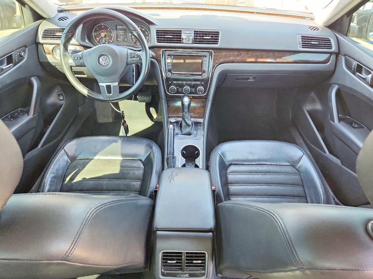 Volkswagen Passat Sel