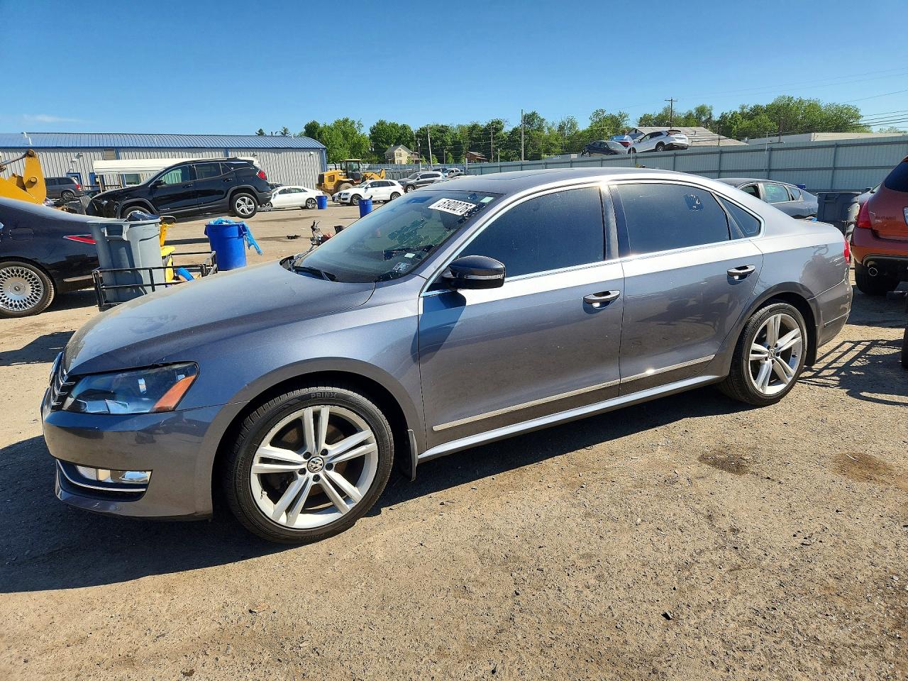 Salvage Volkswagen Passat Image