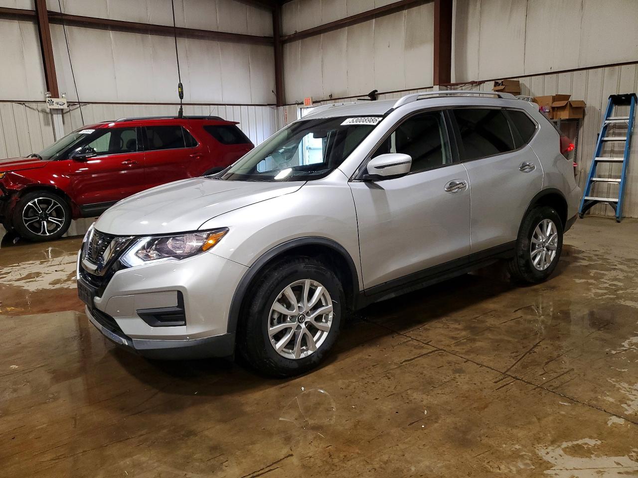 Salvage Nissan Rogue Image