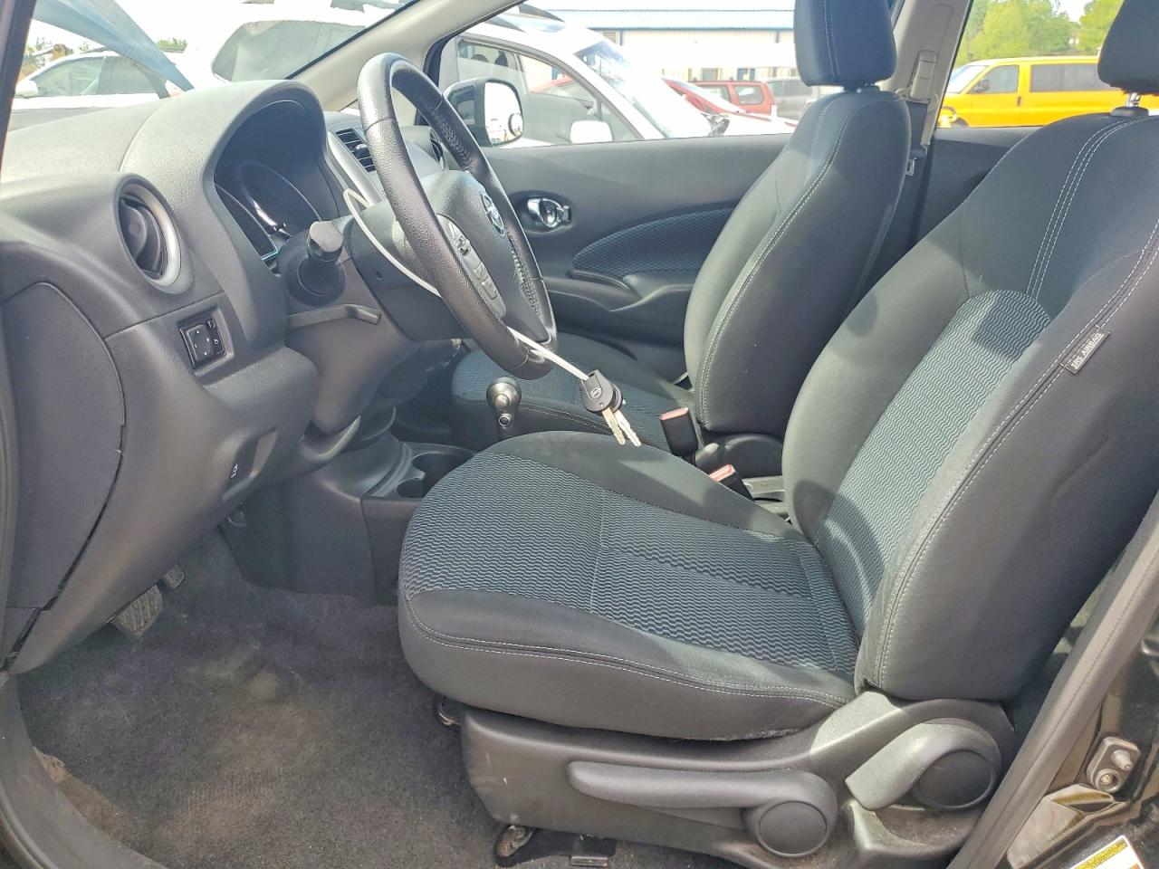 Nissan Versa Sv