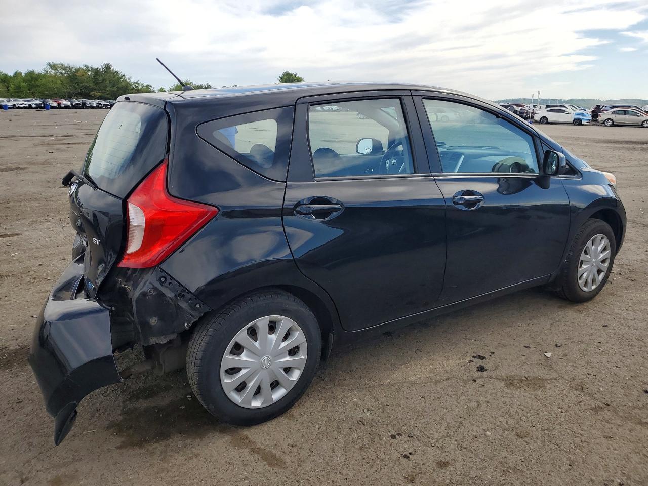 Nissan Versa Sv