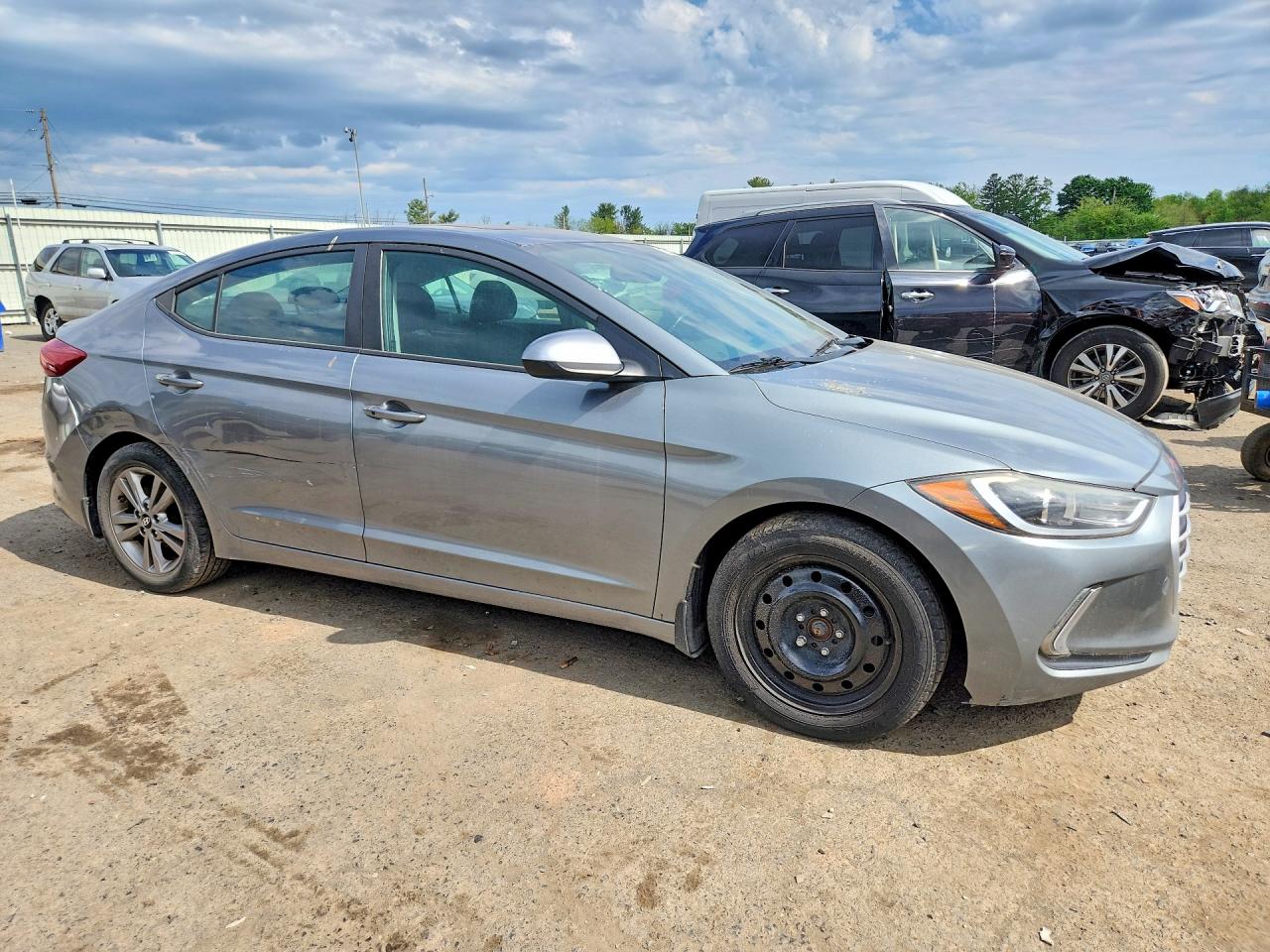 Hyundai ELANTRA Value Edition