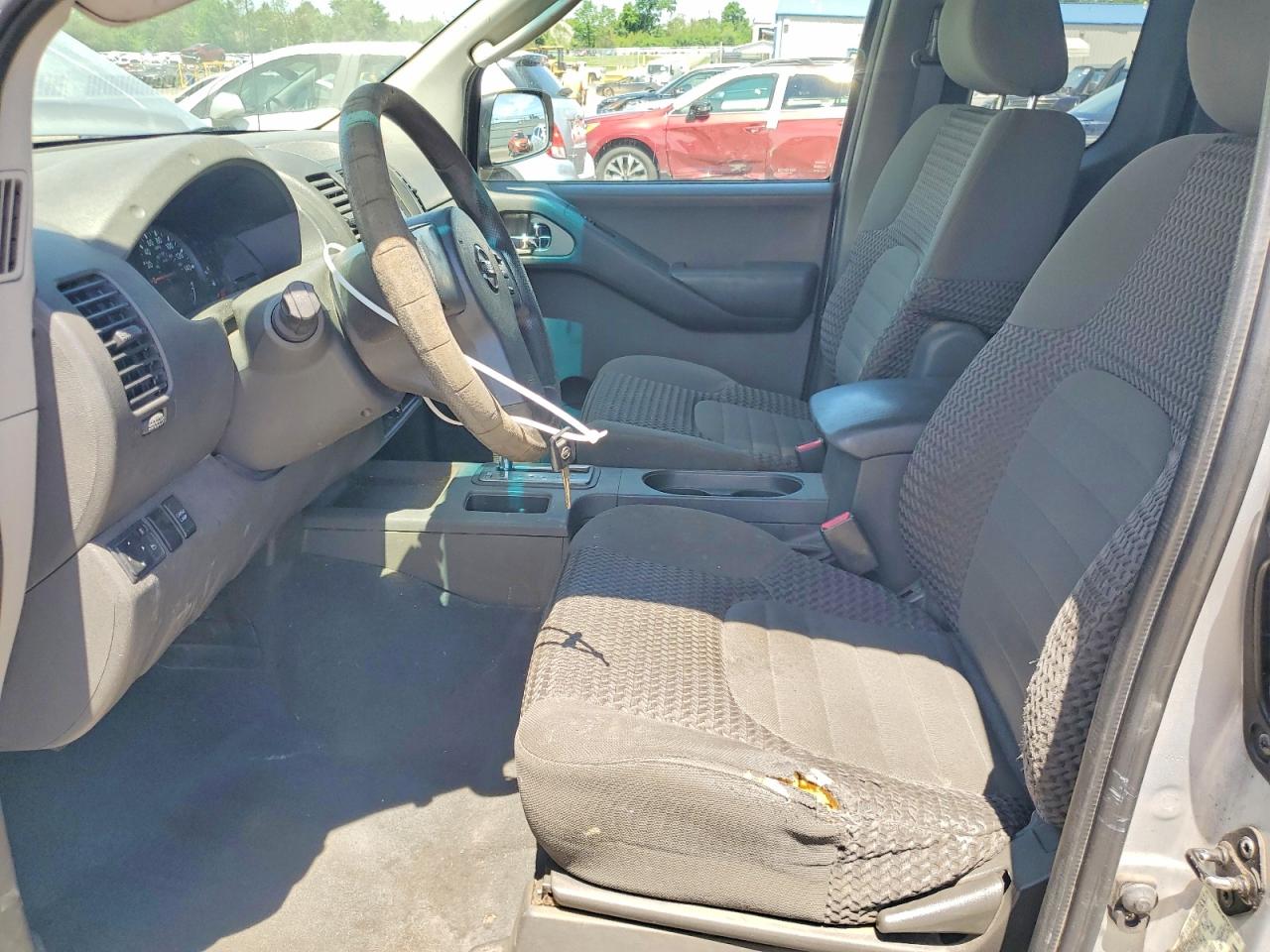 Nissan Frontier Se