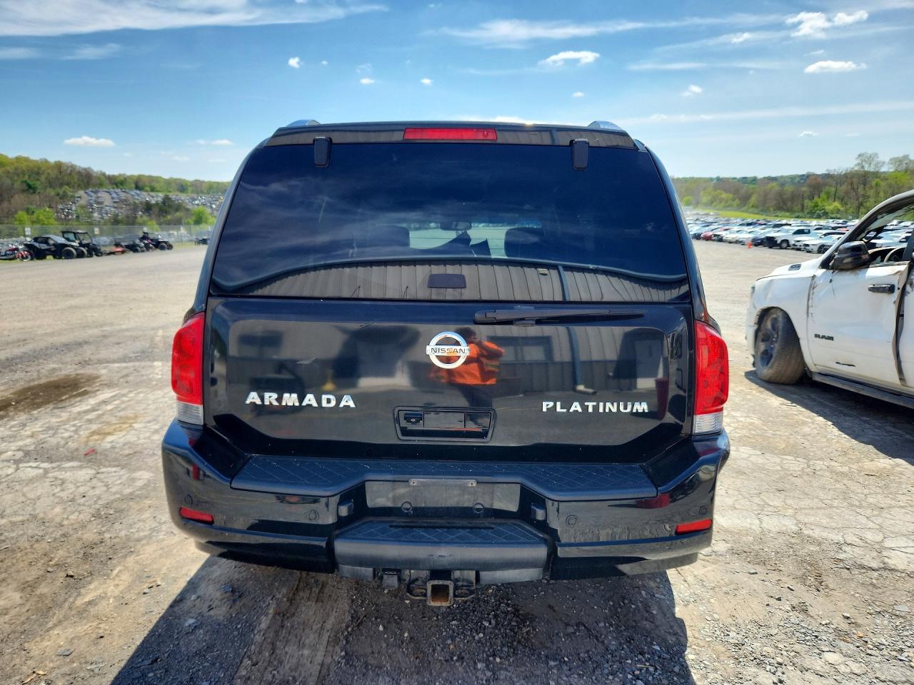 Nissan Armada Platinum