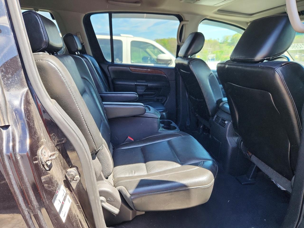 Nissan Armada Platinum