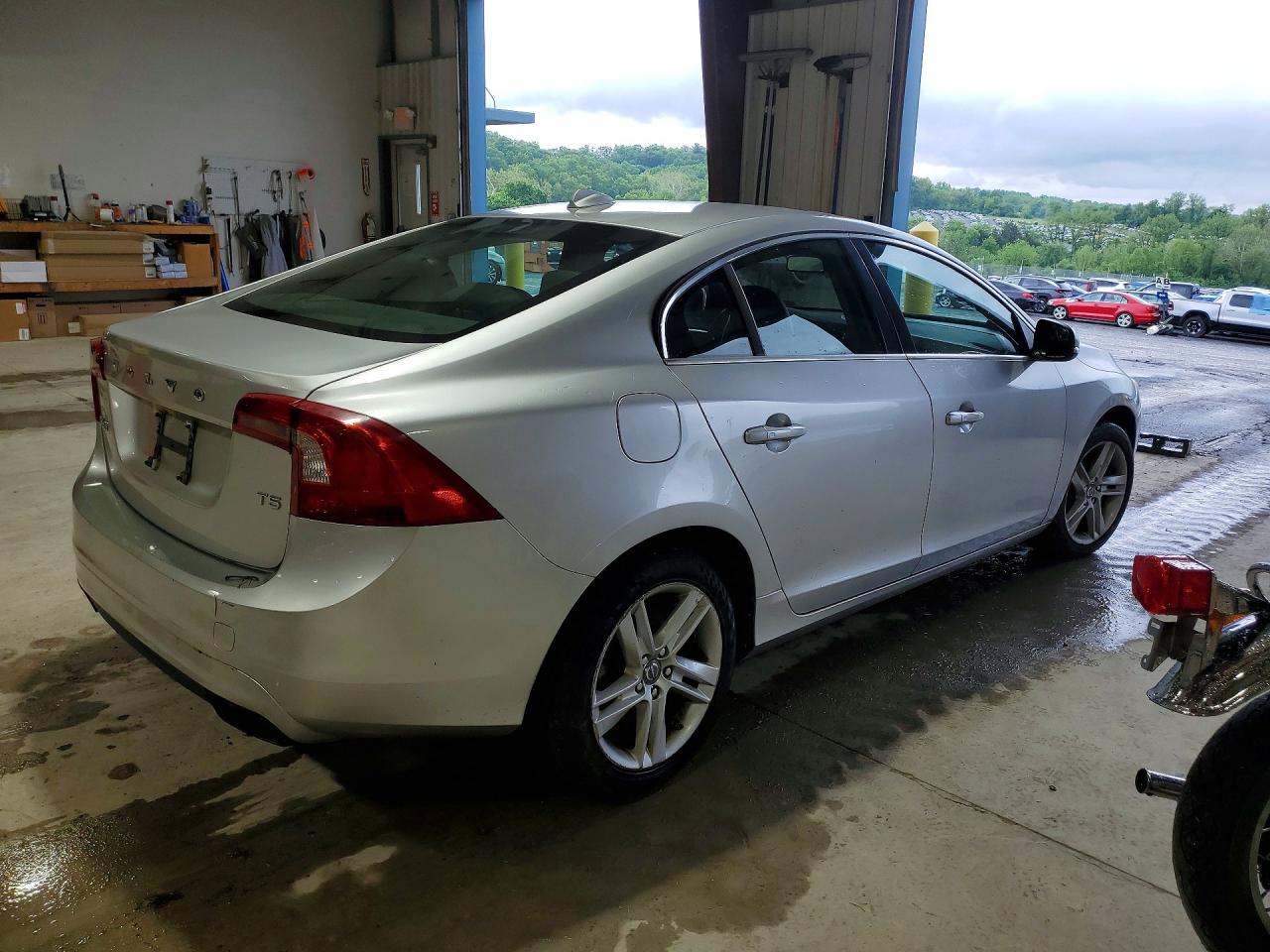 Volvo S60 T5