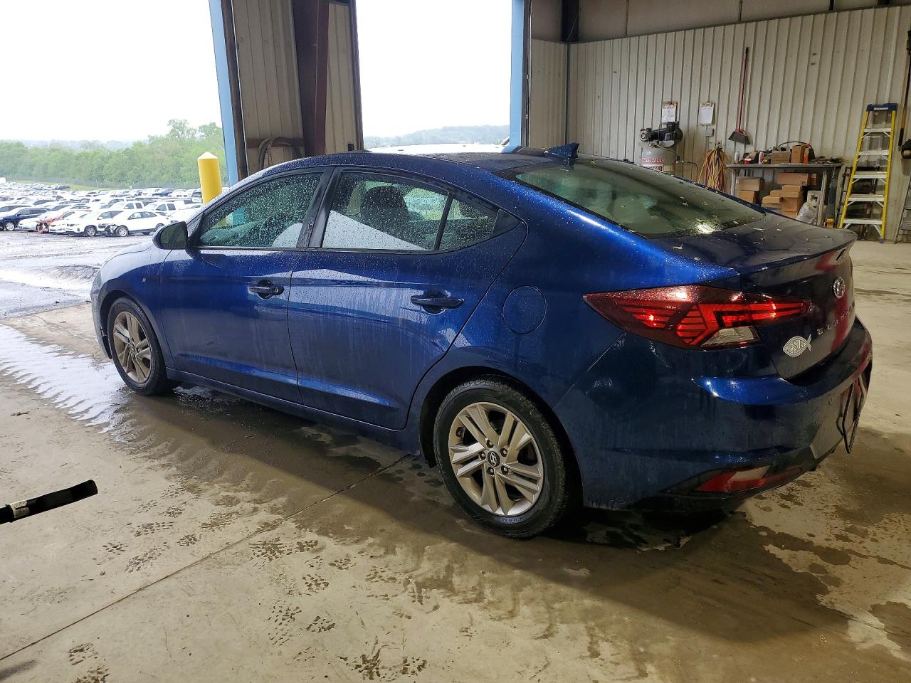 Hyundai ELANTRA Value Edition