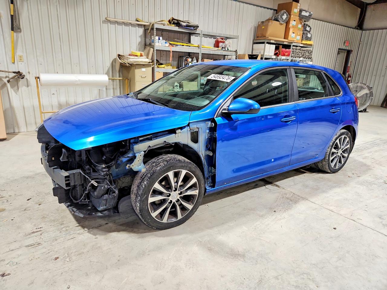 Salvage Hyundai ELANTRA Image