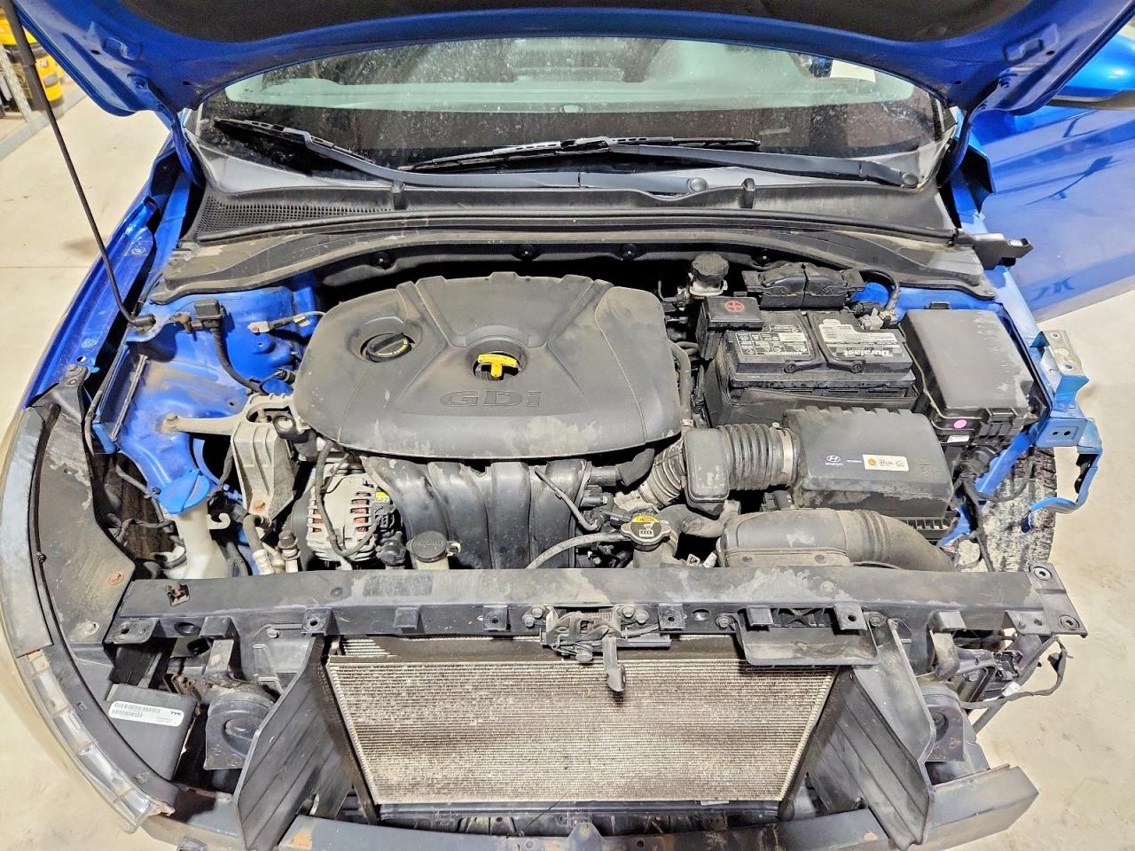 Hyundai ELANTRA Base