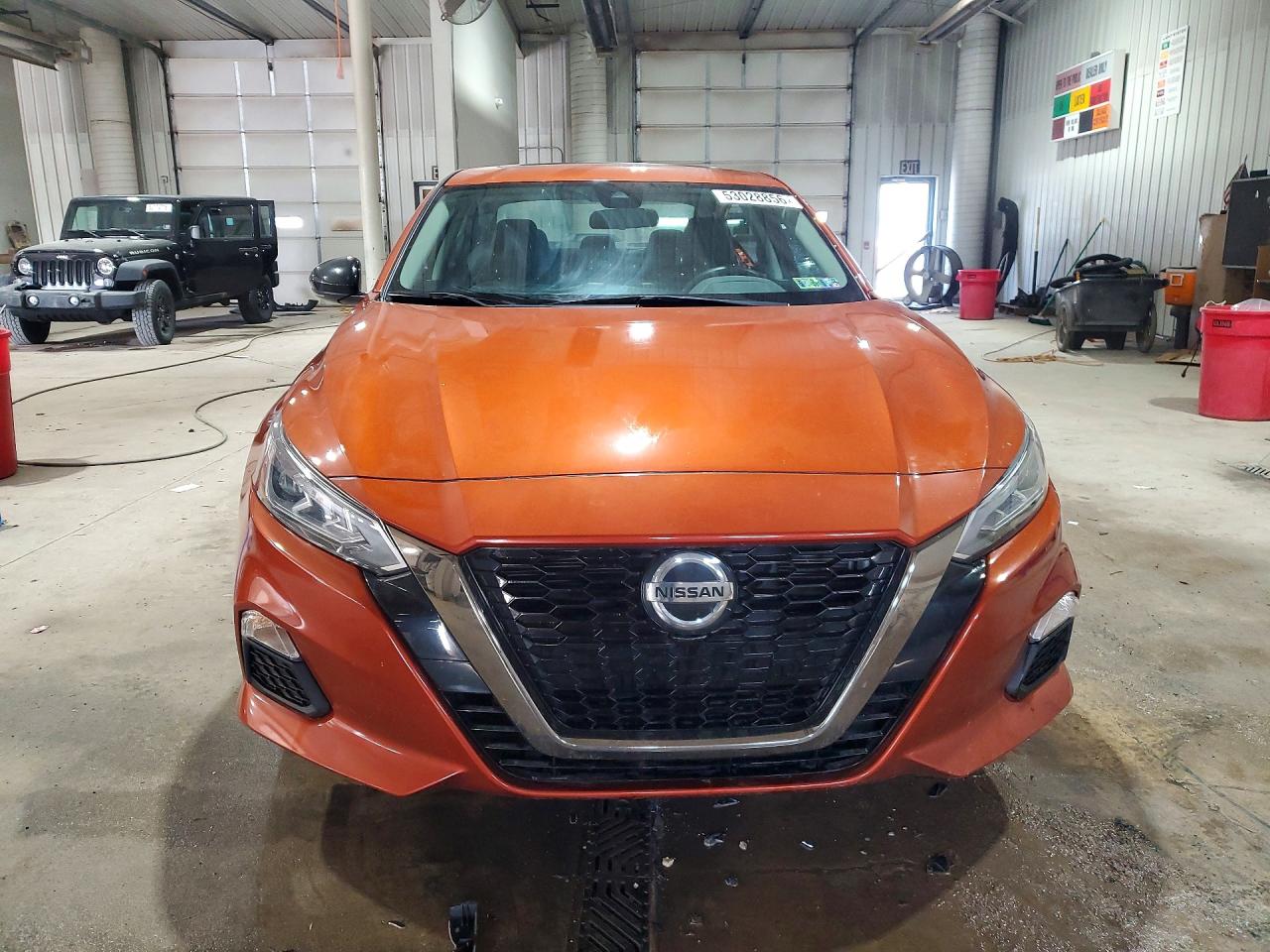 Nissan Altima Sr