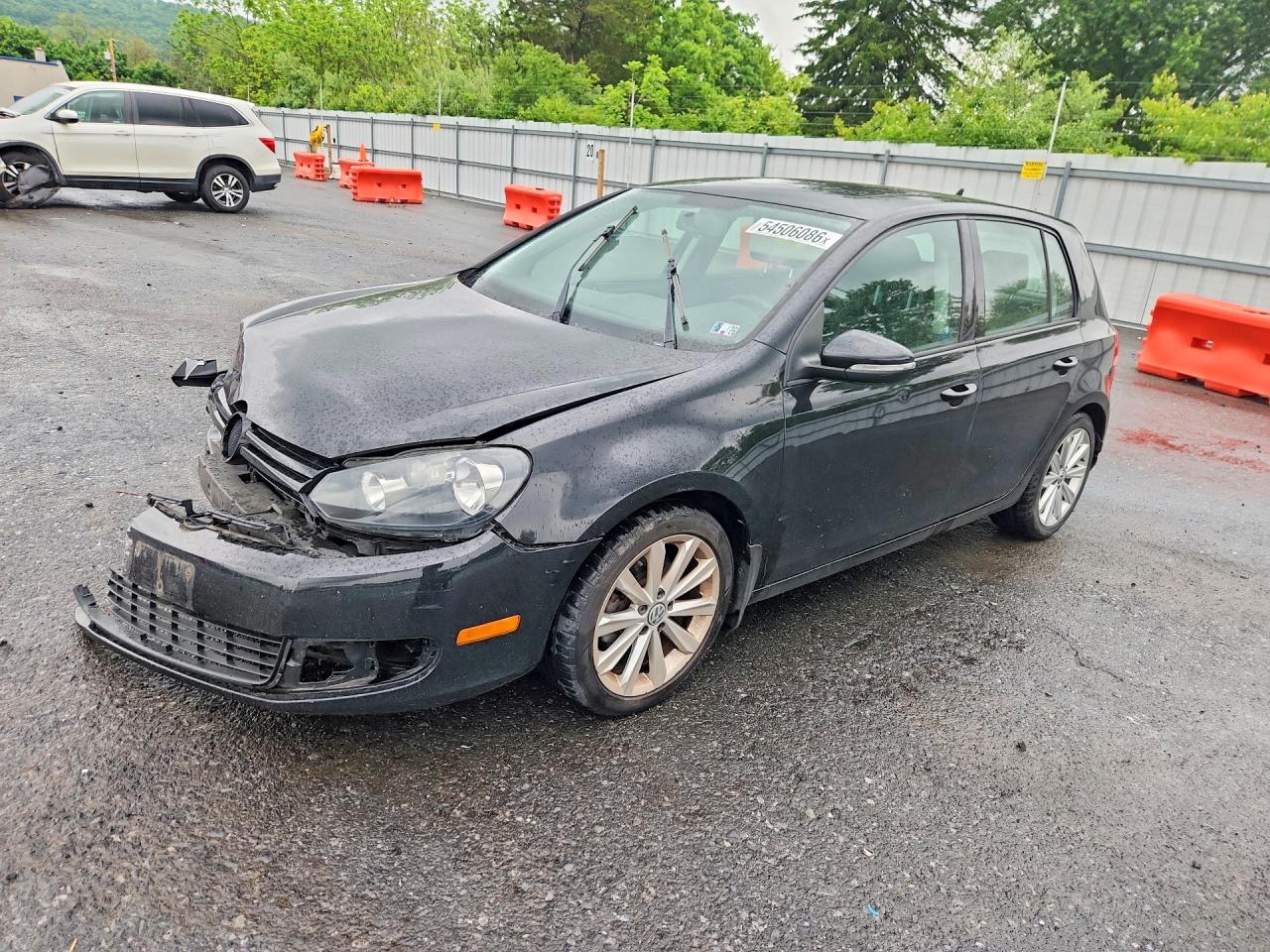 Salvage Volkswagen Golf Image