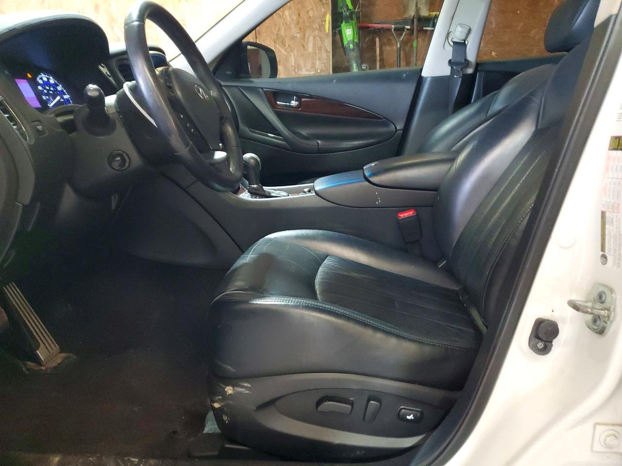 INFINITI Qx Base