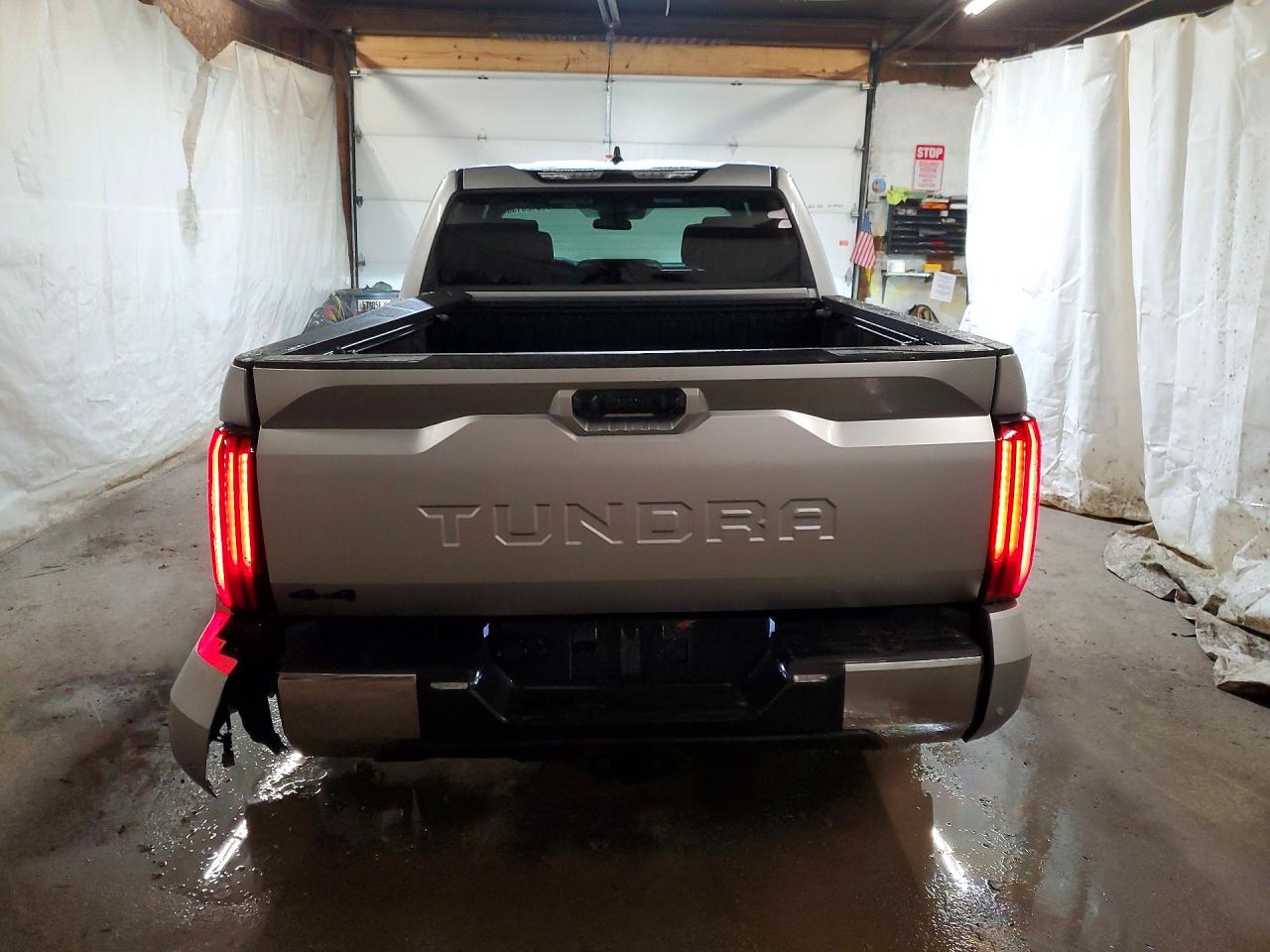 Toyota Tundra Sr5