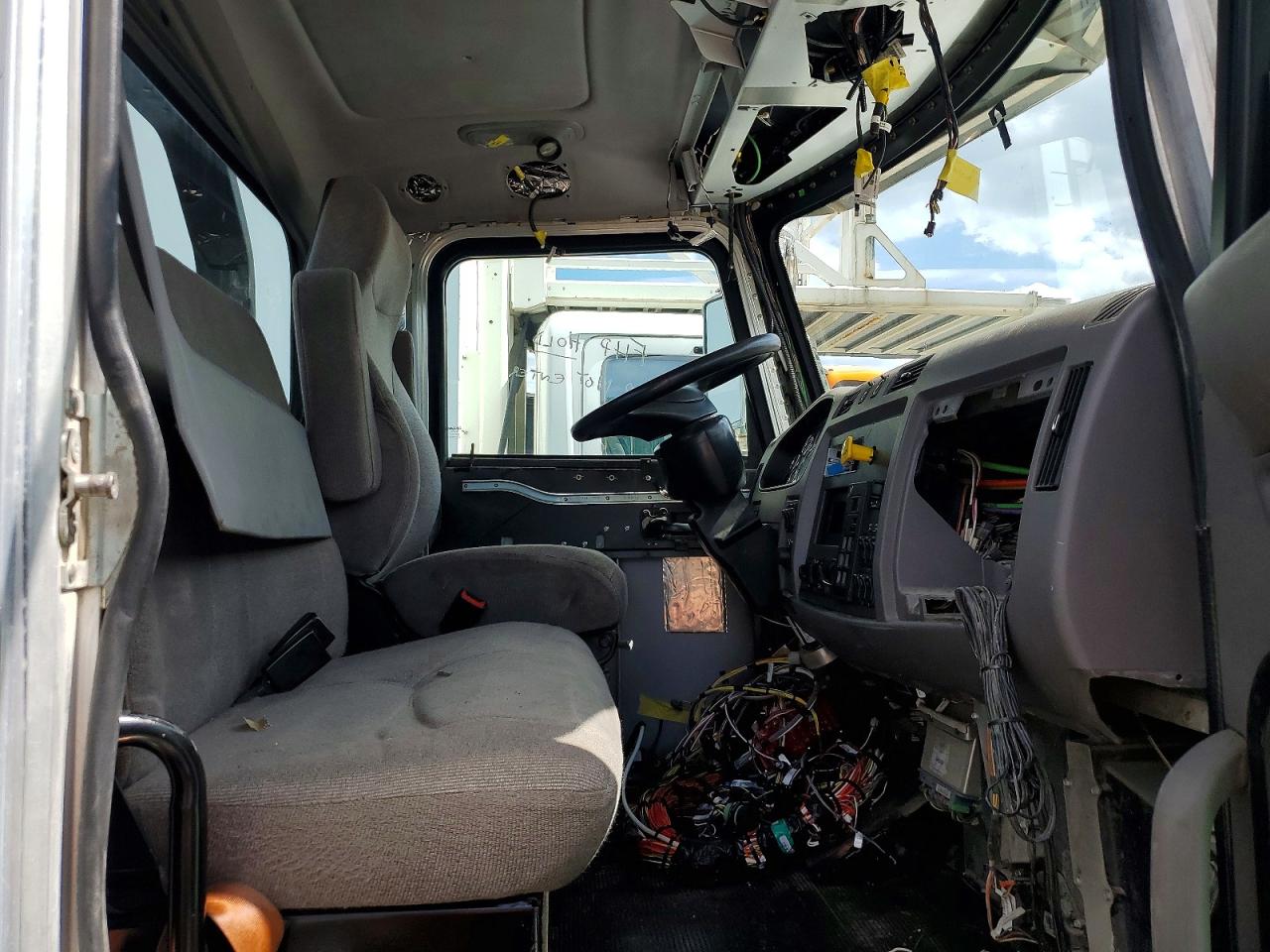 Peterbilt 337