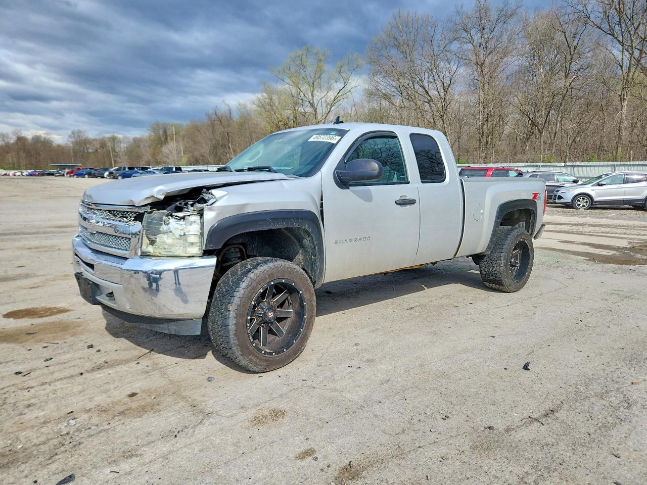 Salvage Chevrolet Silverado Image
