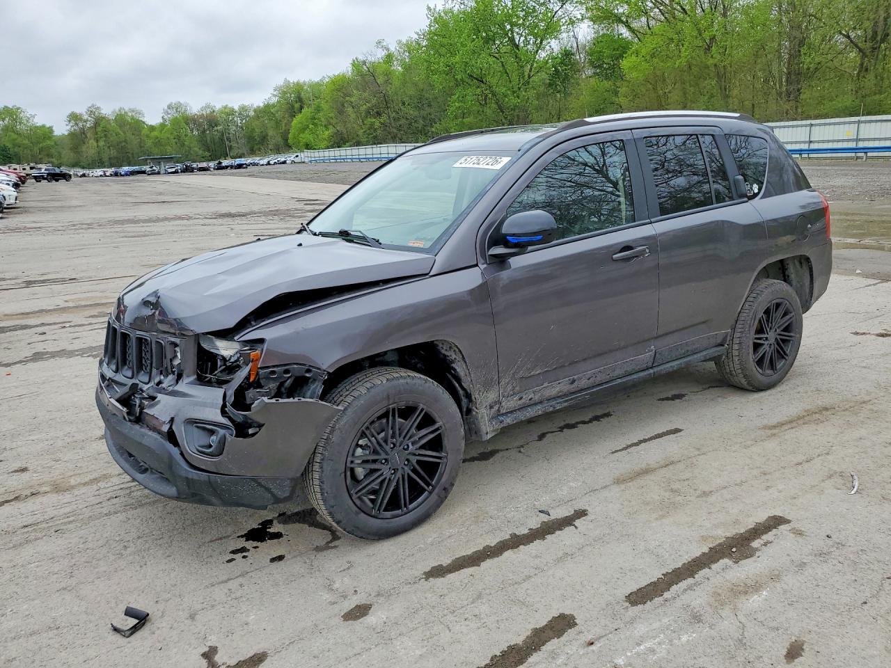 Salvage Jeep Compass Image