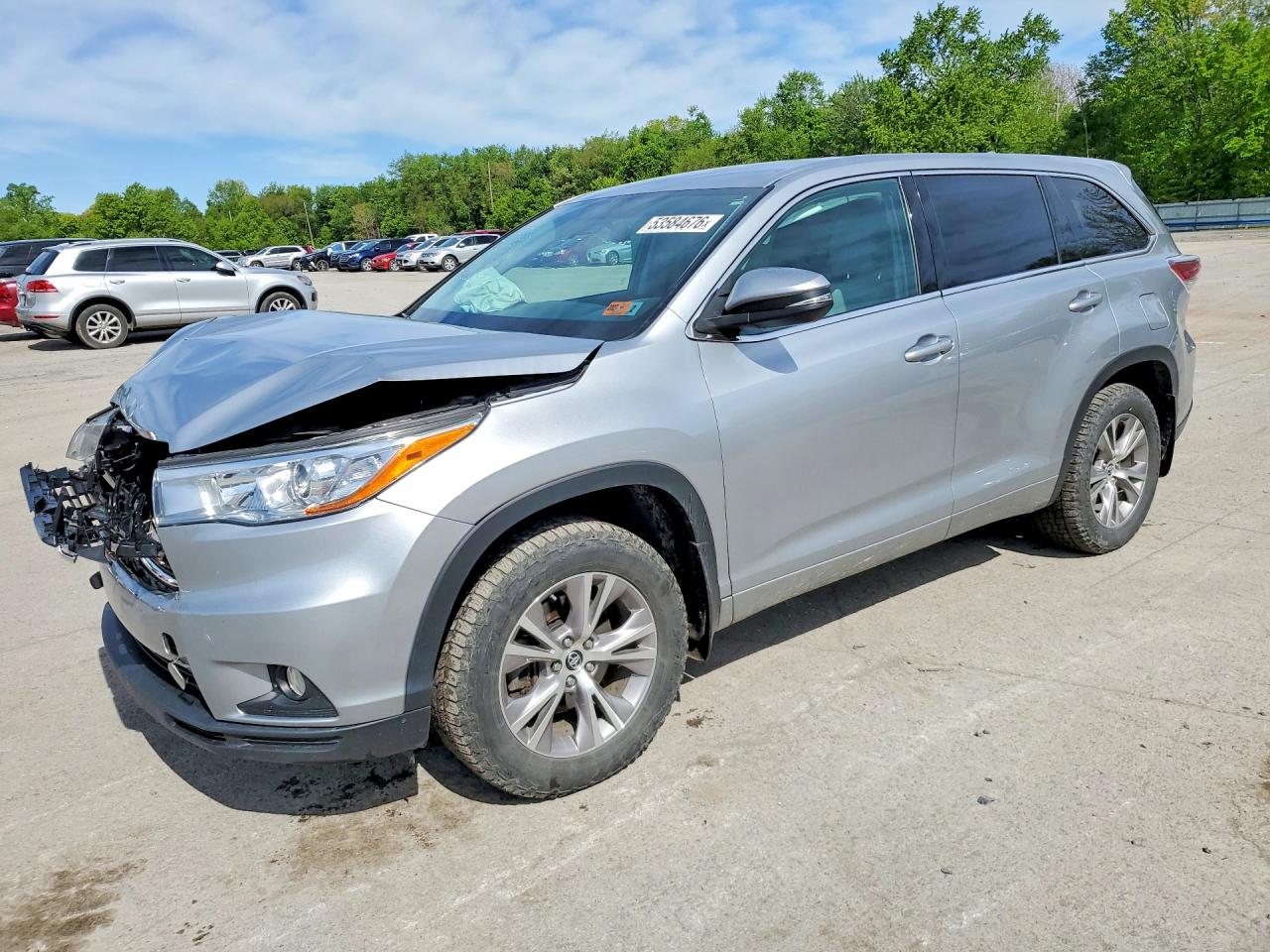 Salvage Toyota Highlander Image