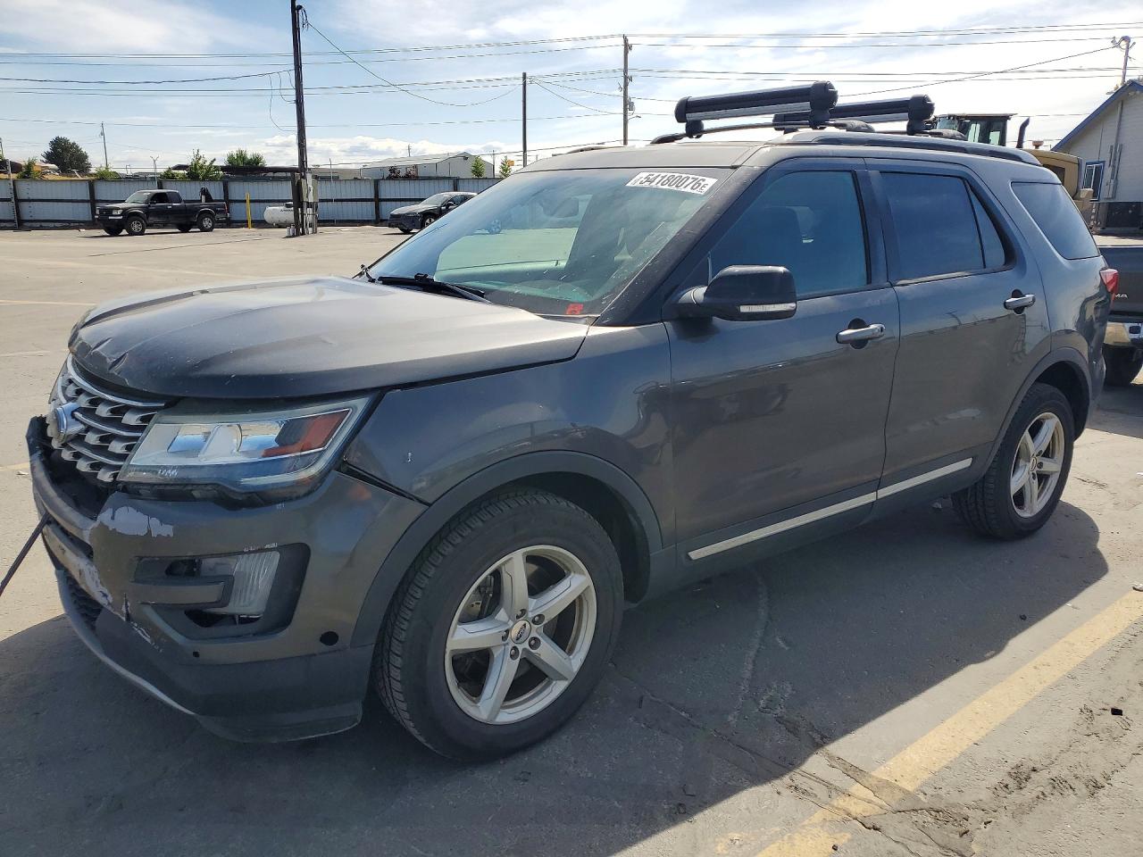 Salvage Ford Explorer Image