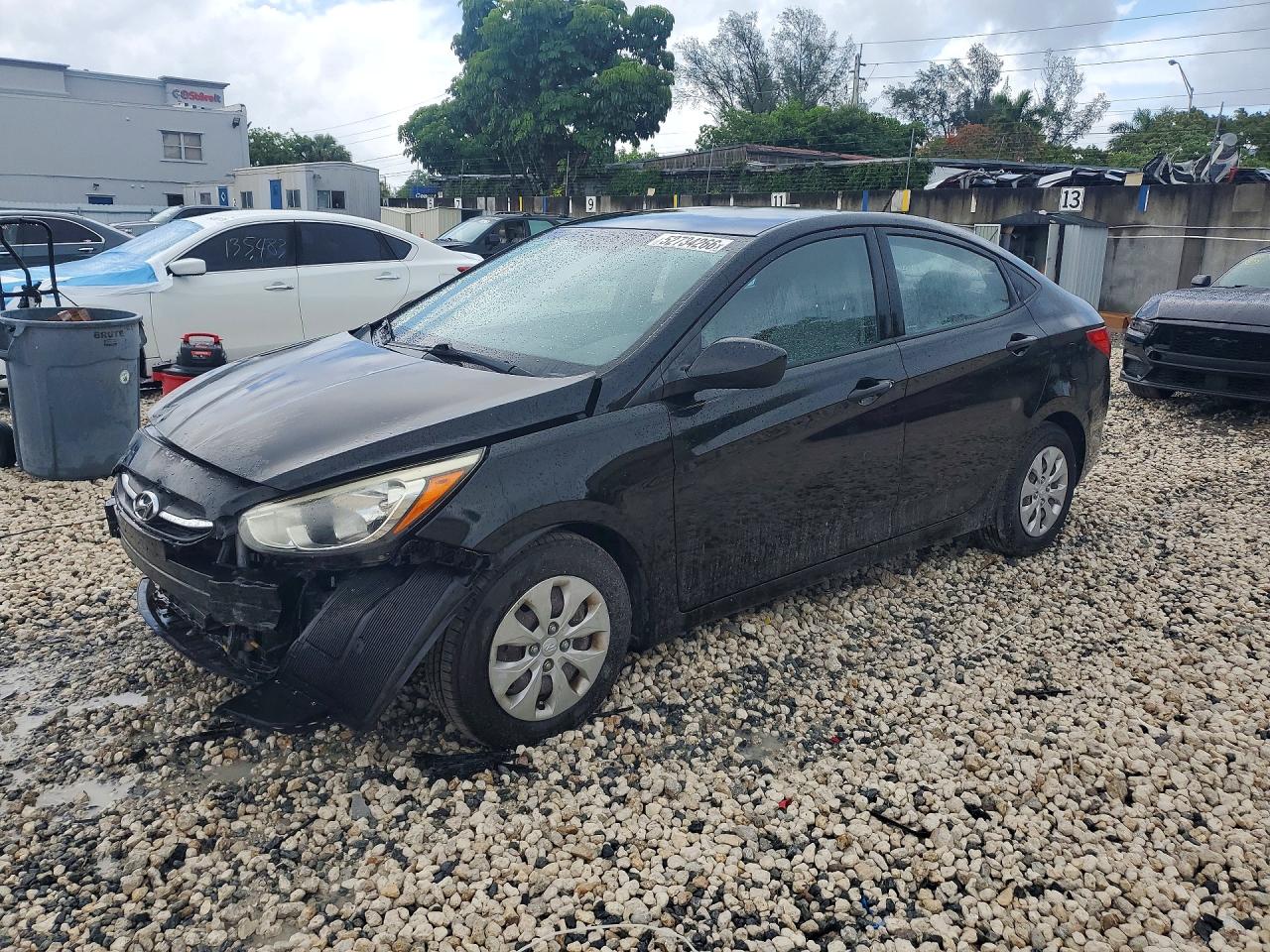 Salvage Hyundai ACCENT Image
