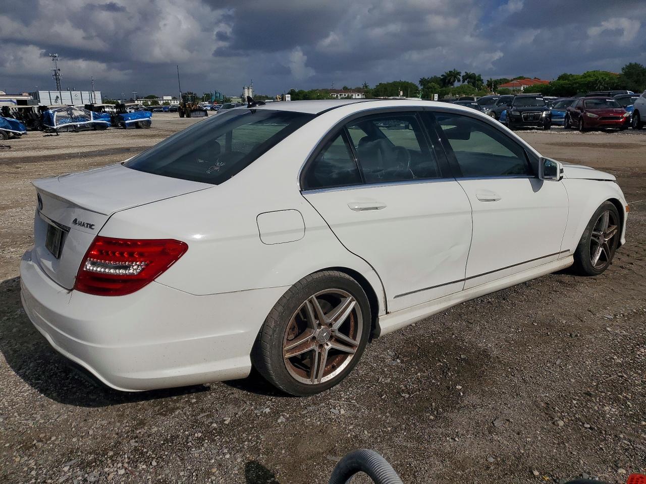 Mercedes-Benz C-Class 300 4matic