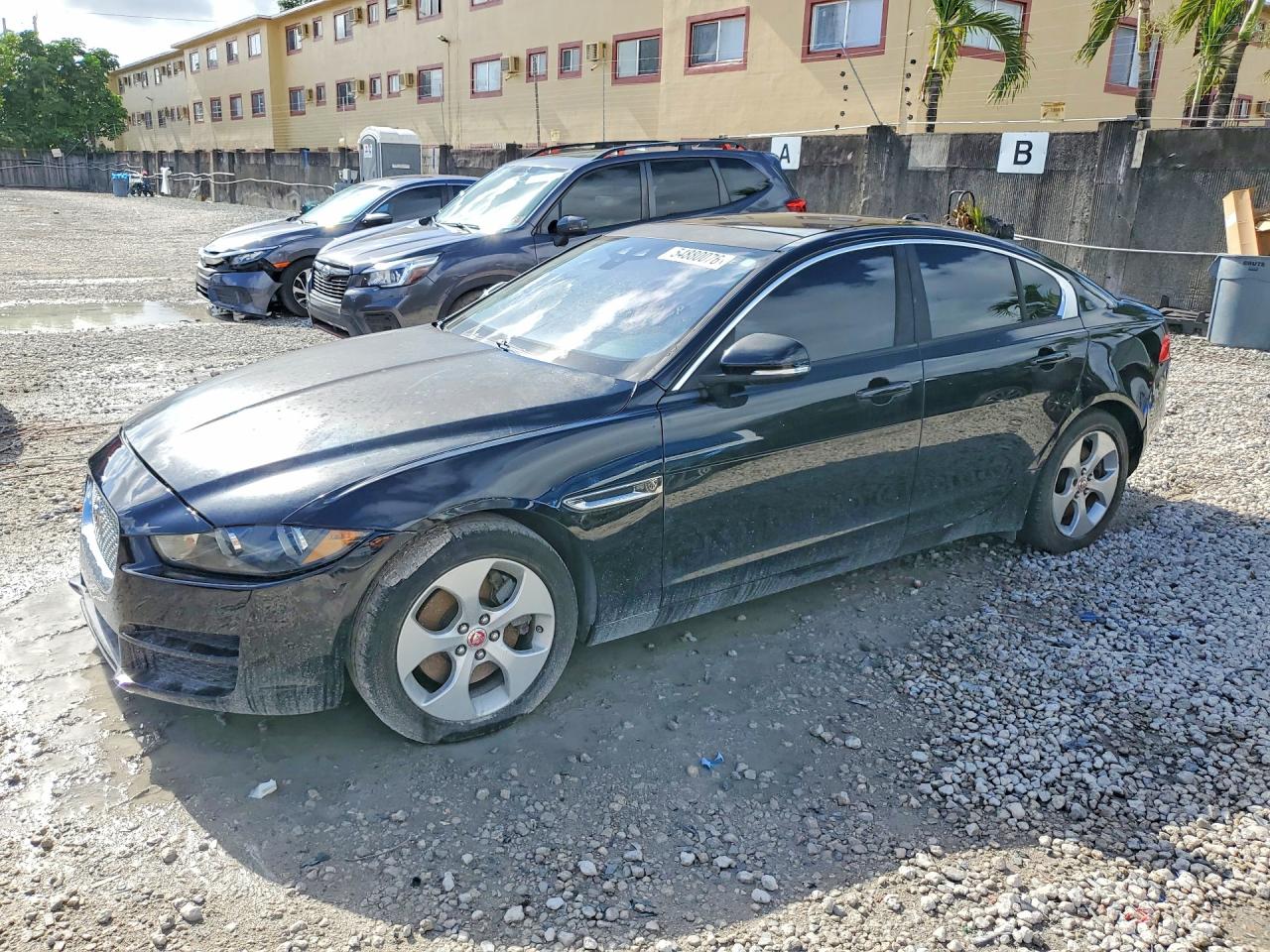 Salvage Jaguar XE Image
