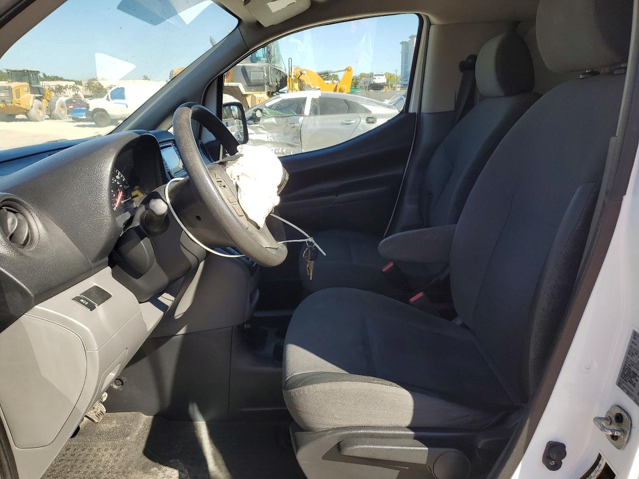 Nissan Nv S