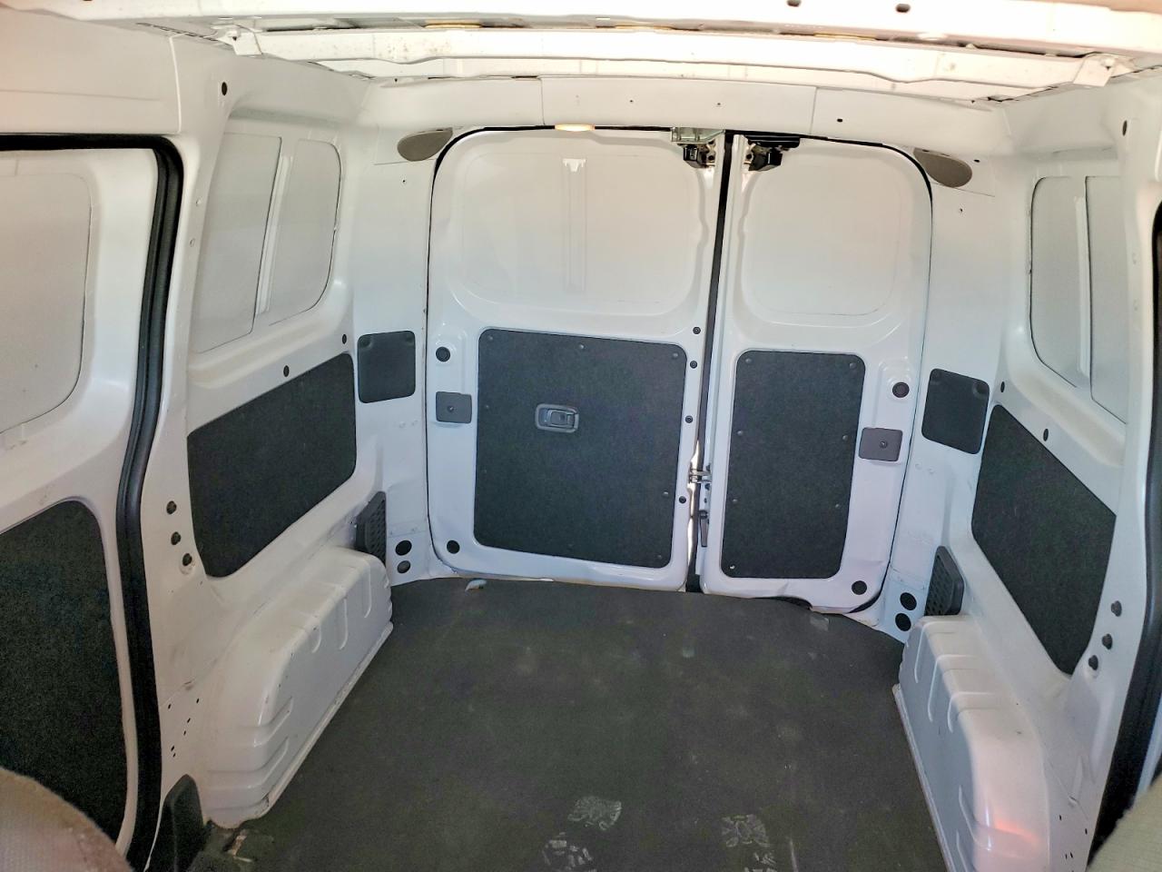 Nissan Nv S
